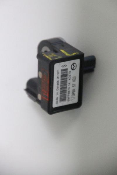 Tür hinten links Nissan NAVARA D40 82101EB332 Dellen und Kratzer Schwarz 04-2007 gebraucht 4