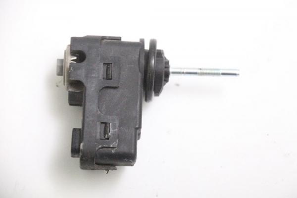 Stellmotor Scheinwerfer 921302B000 Hyundai SANTA FE 2 CM