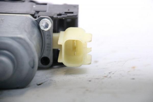 Fensterheber-Motor hinten links 0130822406 Ford FIESTA 6 JA