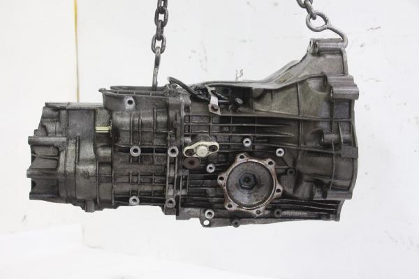 Getriebe 5 Gang 012300050TX Audi A4 8D B5