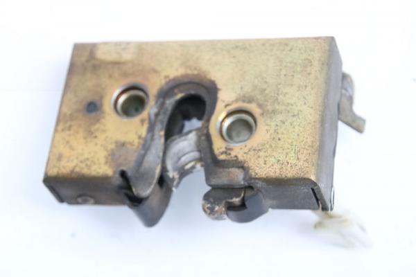 Türschloß vorn links 327837015B VW GOLF 2