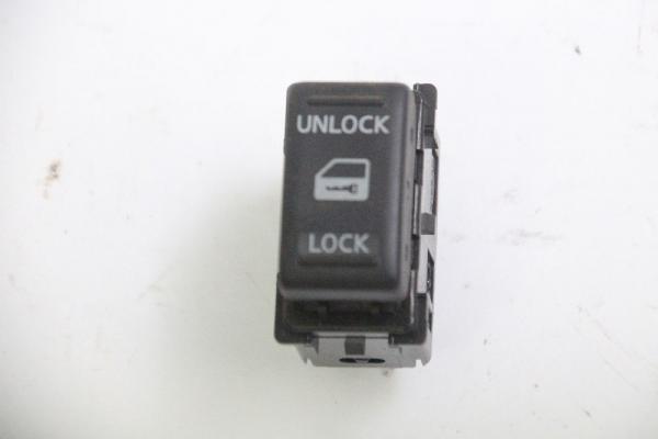 Schalter sonstige 25210EB300 Nissan NAVARA D40