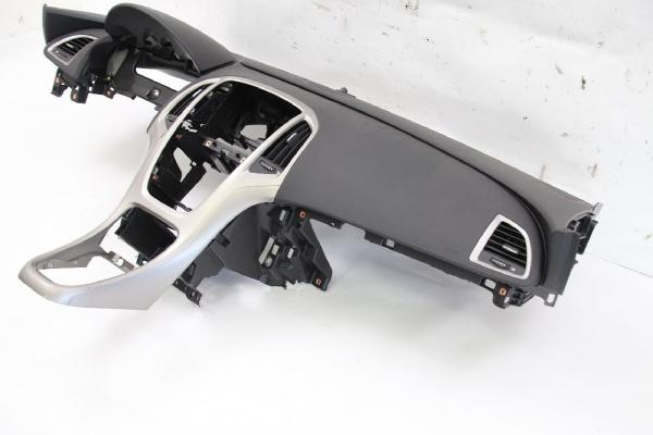 Armaturenbrett 39021702 Opel ASTRA J Caravan