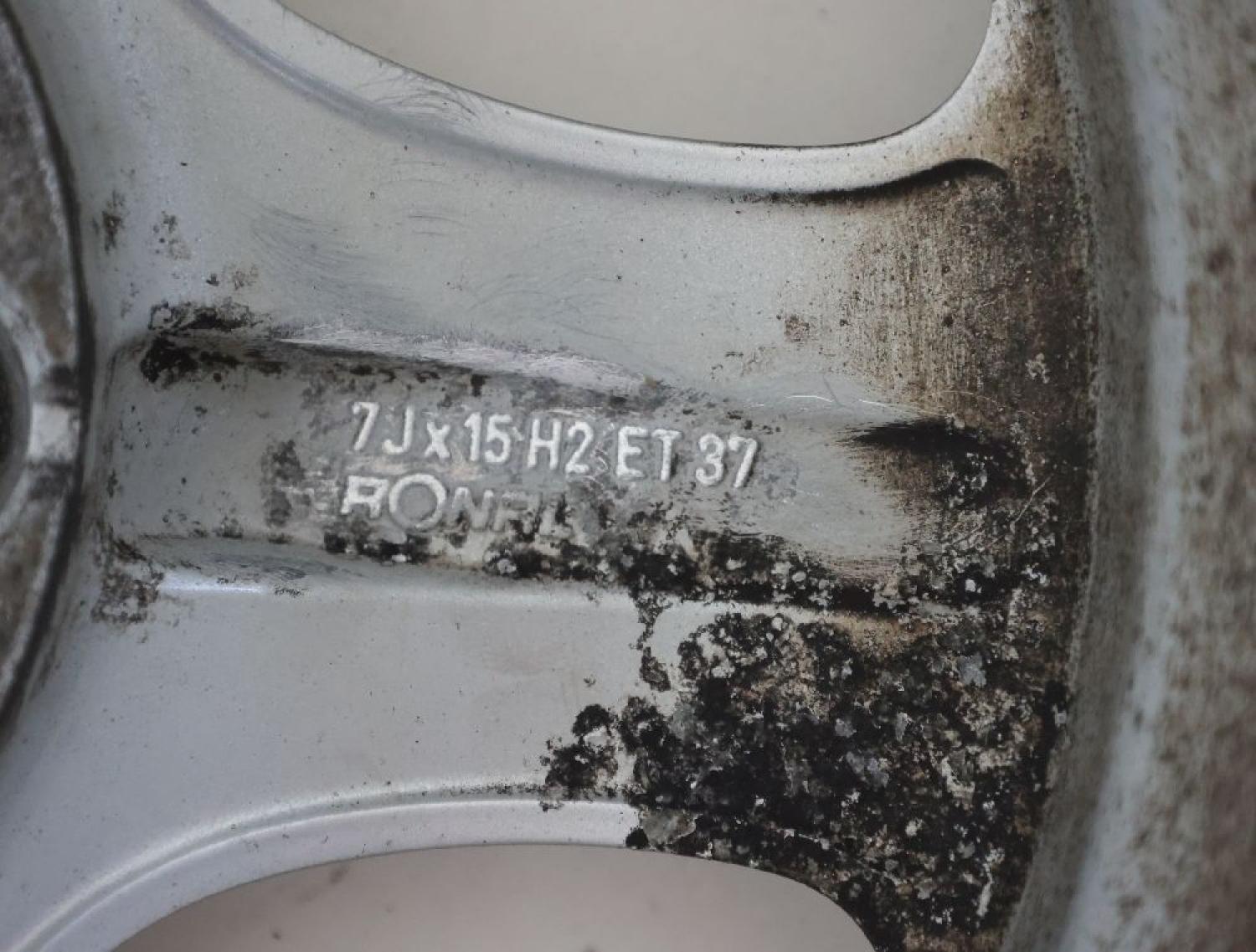 Felge Alu/Leichtmetall vorn links 2024011202 Mercedes C-KLASSE W202