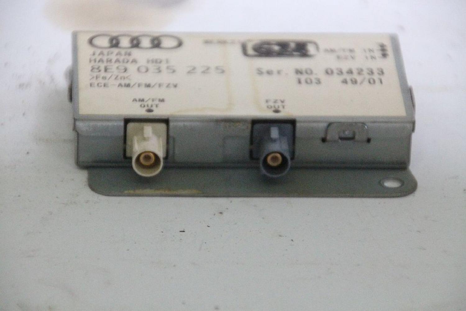 Antennenweiche 8E9035225 Audi A4 Avant 8E B6