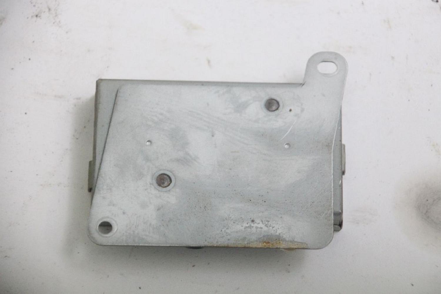 Antennenweiche 8E9035225 Audi A4 Avant 8E B6