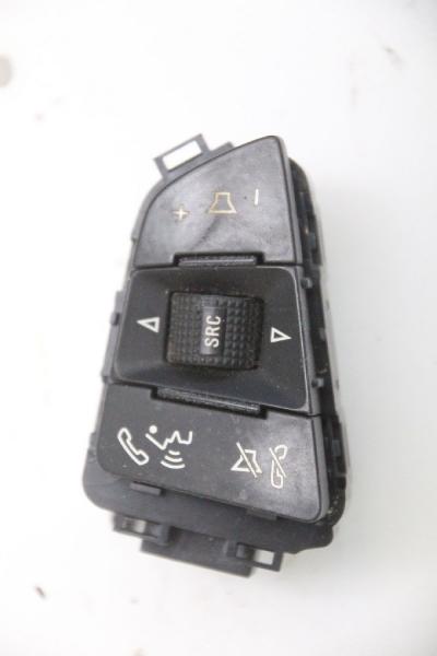 Schalter Radiobedienung 13268686 Opel MERIVA B