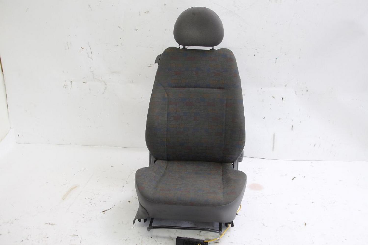 Sitz vorn rechts 24420868 Opel CORSA C