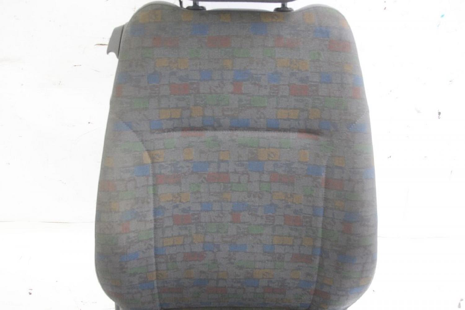 Sitz vorn rechts 24420868 Opel CORSA C