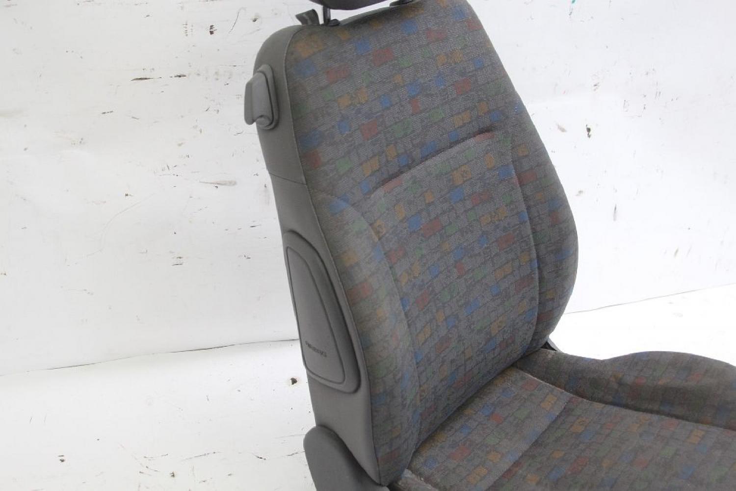 Sitz vorn rechts 24420868 Opel CORSA C