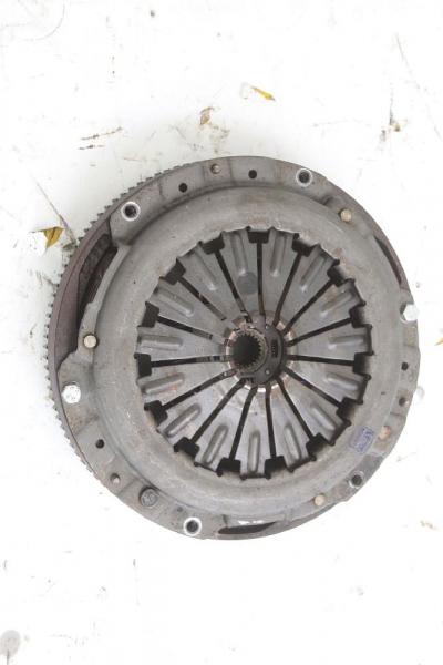 Motor Mercedes E Klasse S 124 111940 hinten rechts 2.0 100 KW 136 PS Benzin gebraucht 3
