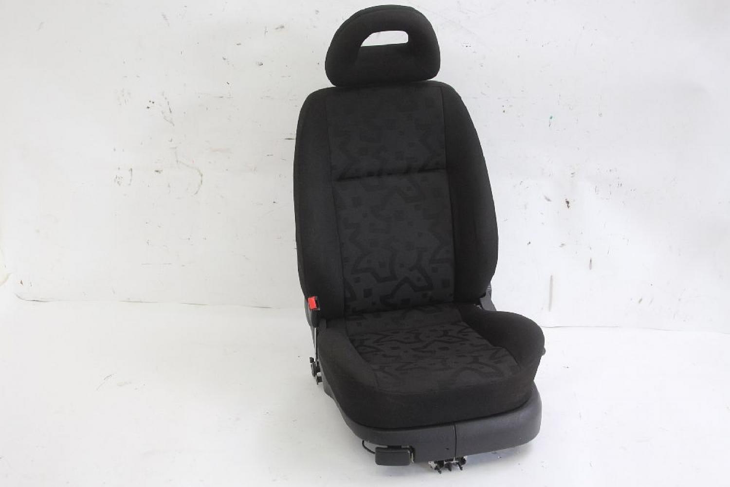 Sitz vorn links 1J0881405GUB VW BORA