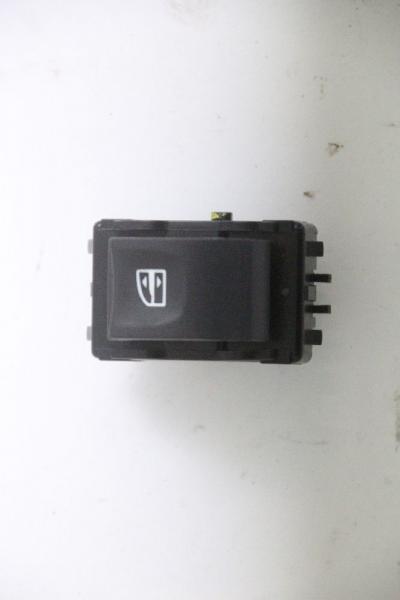 Tür vorn links Volvo V40 30632666 Silber 11-1998 gebraucht 2