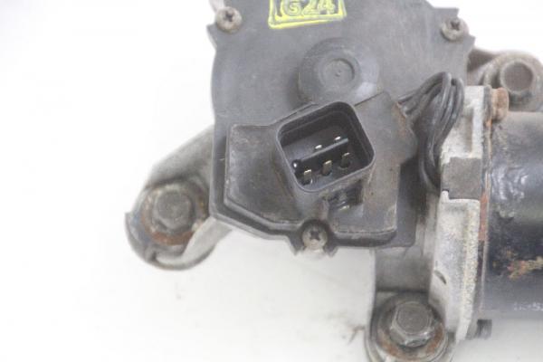 Scheibenwischermotor vorn 835217320 Kia RIO I Kombi DC