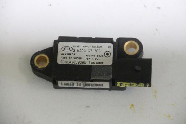 Airbag Sensor rechts 0K32C677F9 Kia RIO I Kombi DC
