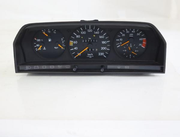 Kombiinstrument 2015438322 Mercedes 190 W201