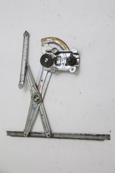 Fensterheber mechanisch vorn rechts MN117556 Mitsubishi L 200 4 KB4T