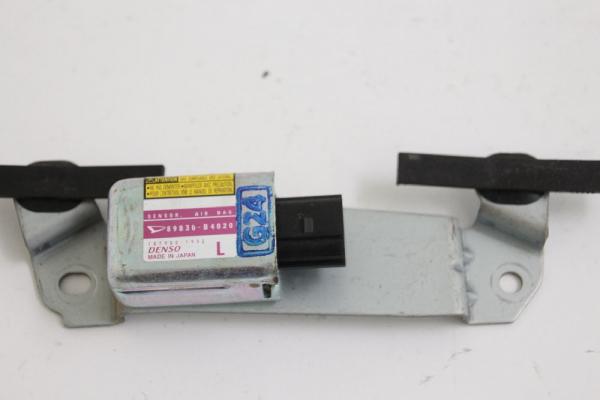Airbag Sensor hinten links 89830B4020 Daihatsu TERIOS J200