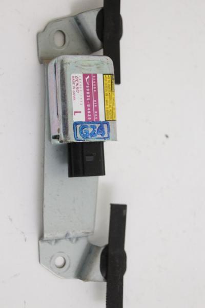Airbag Sensor hinten links 89830B4020 Daihatsu TERIOS J200