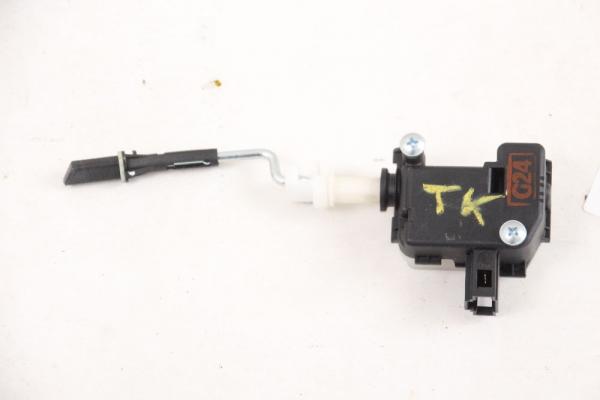 Stellmotor ZV Tankklappe 1T0810773A VW TOURAN 1