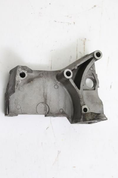 Aggregatehalter 8200101196 DACIA LOGAN 1 MCV