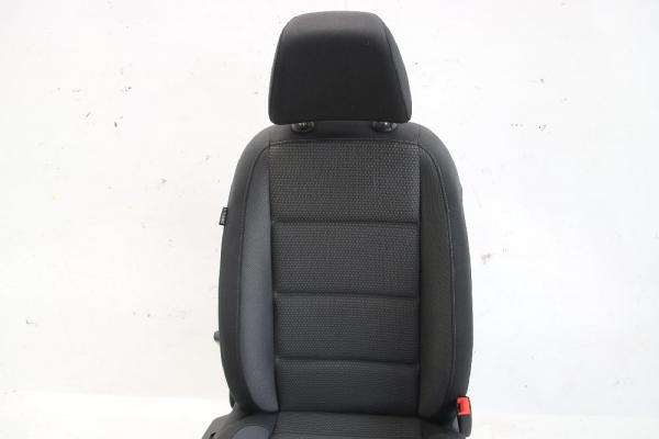 Sitz vorn rechts 1K4881106PA VW GOLF 6