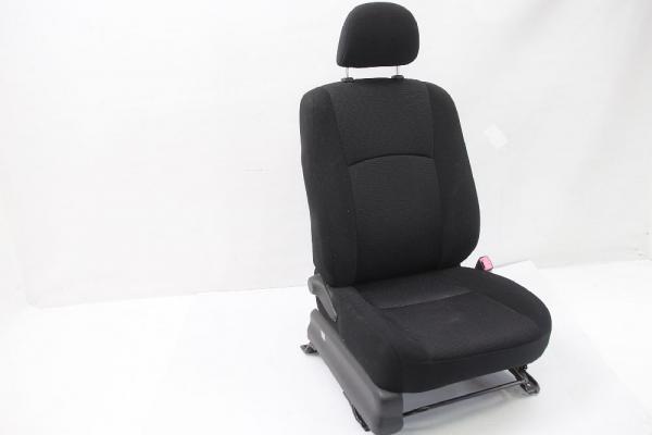 Sitz vorn rechts 015 Daihatsu TERIOS J200