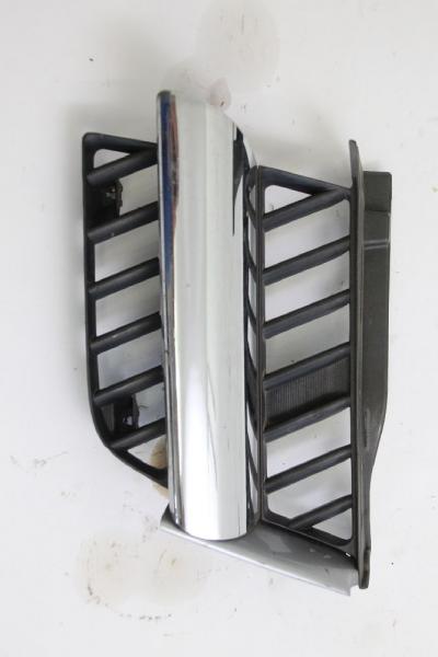 Frontgrill MN175977 Mitsubishi OUTLANDER 1