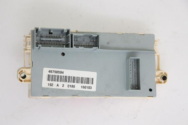 Sicherungskasten 46823767 Fiat STILO Multi Wagon