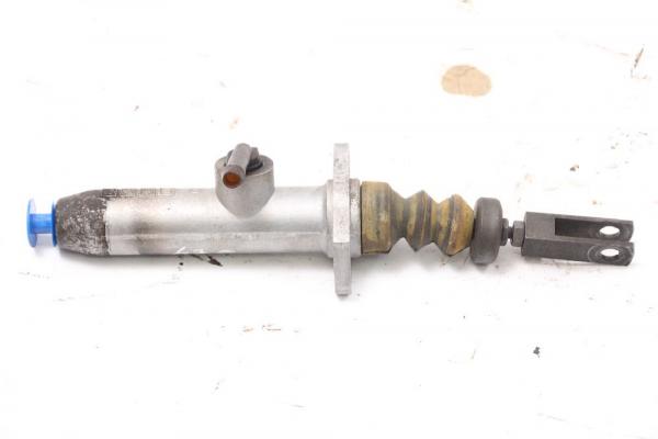 Kupplung - Geberzylinder 893721401B Audi 80 89
