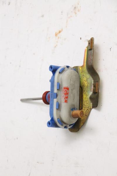 Stellmotor ZV Heckklappe 893862153D Audi 80 89