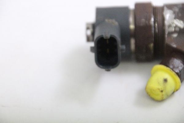 Einspritzduese (Diesel) Zylinder 1 0445110326 Opel CORSA D