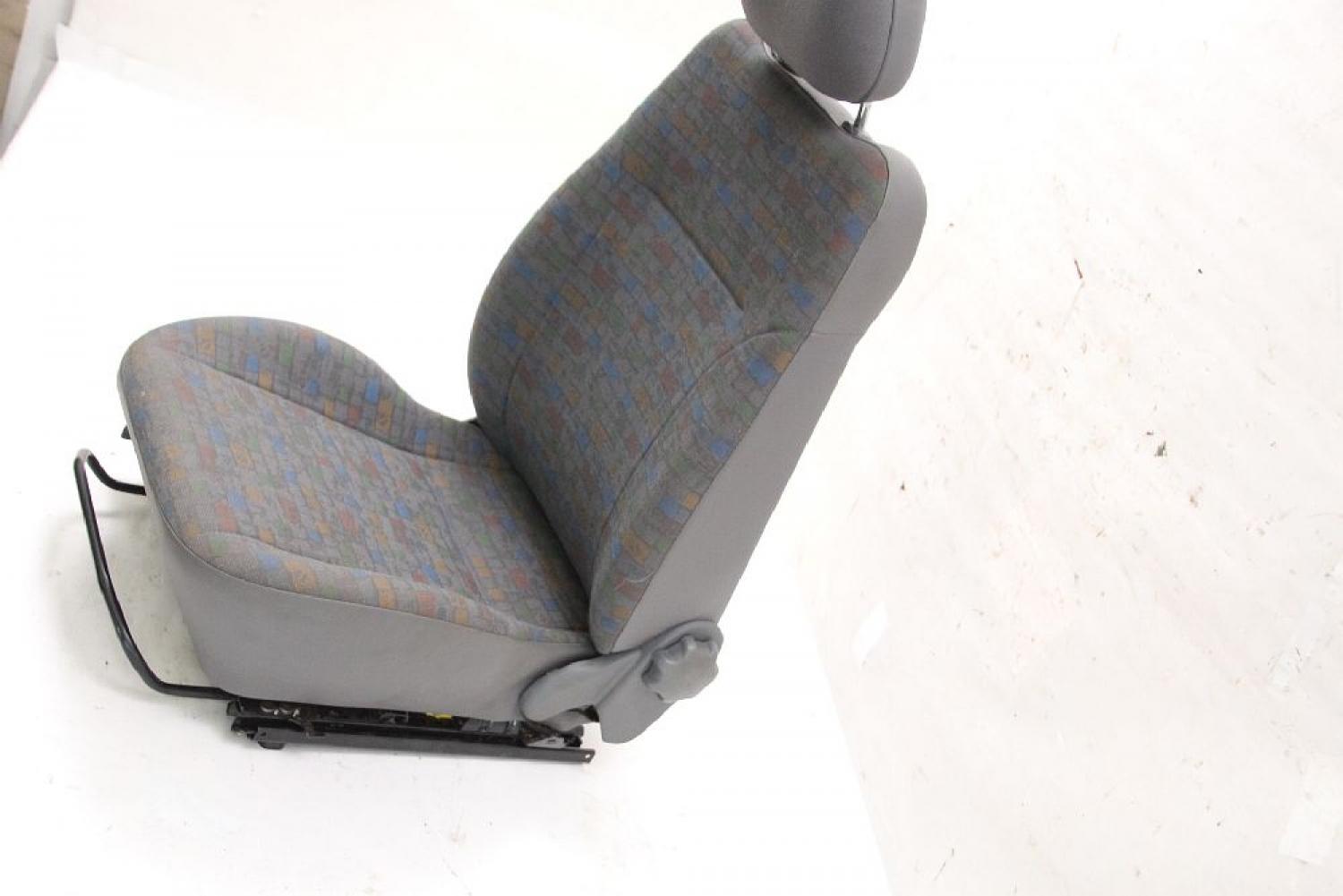 Sitz vorn rechts 9116064 Opel CORSA C