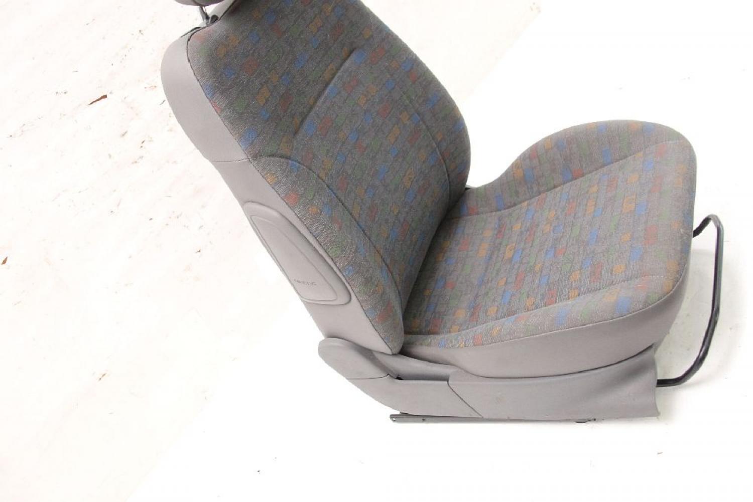 Sitz vorn rechts 9116064 Opel CORSA C