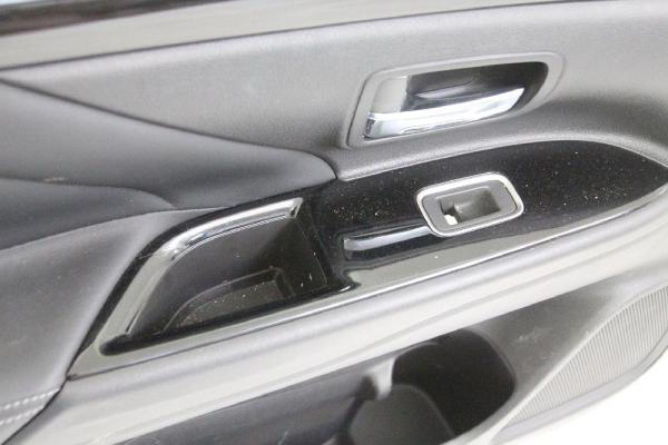 Türverkleidung innen 7221C905XA Mitsubishi OUTLANDER 3 AWD