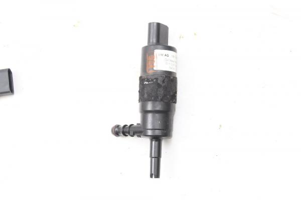Scheibenwischerwasserpumpe 3B7955681 Audi A6 4F C6
