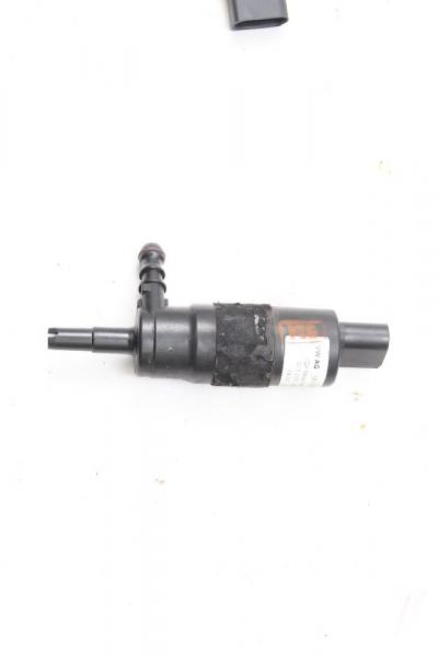 Scheibenwischerwasserpumpe 3B7955681 Audi A6 4F C6