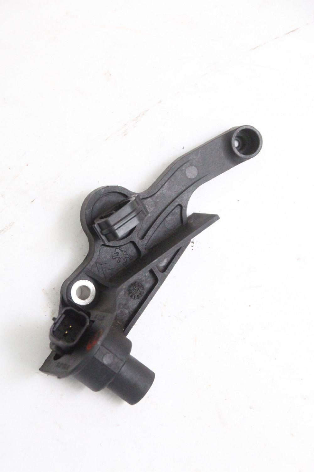Sensor Kurbelwelle 9639999880 Peugeot 1007 KM