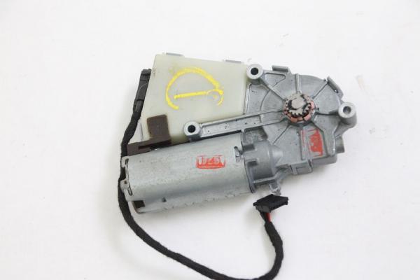 Schiebedach Motor 4B0959591J VW PASSAT Variant 3C
