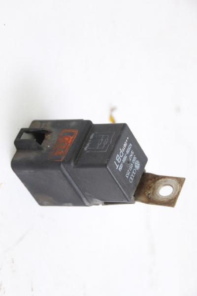 Relais 3B0951253 VW PASSAT Variant 3C