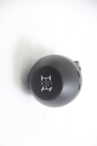 Schalter Allrad 8472442020 Toyota RAV4 3 SA CA