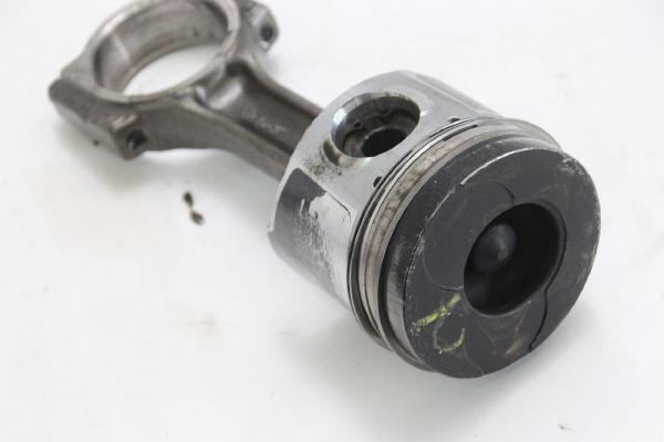 Kolben 93161364 Opel VIVARO A