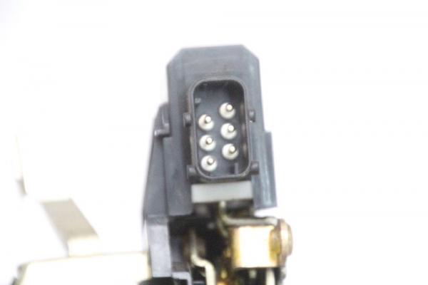 Türschloß vorn rechts 51218168924 BMW 518i 5er Touring E34