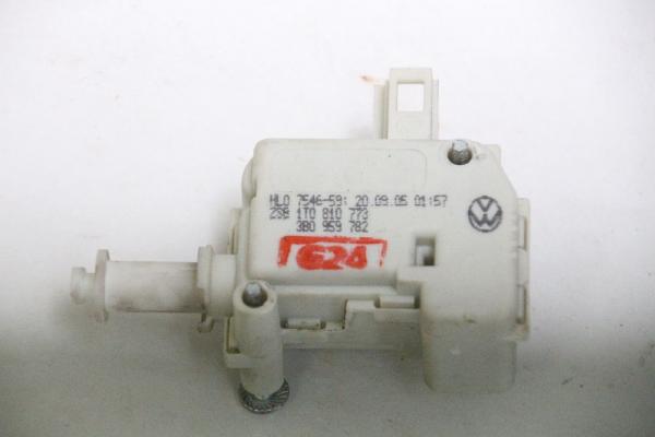 Stellmotor ZV Tankklappe 1T0810773 VW TOURAN 1