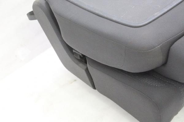 Sitz hinten 1T0883107K VW TOURAN 1