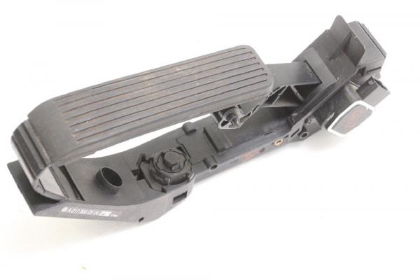 Gaspedal 2113000504 Mercedes CLS C219