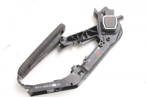 Gaspedal 2113000504 Mercedes CLS C219