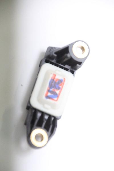 Airbag Sensor vorn rechts 0018209126 Mercedes CLS C219