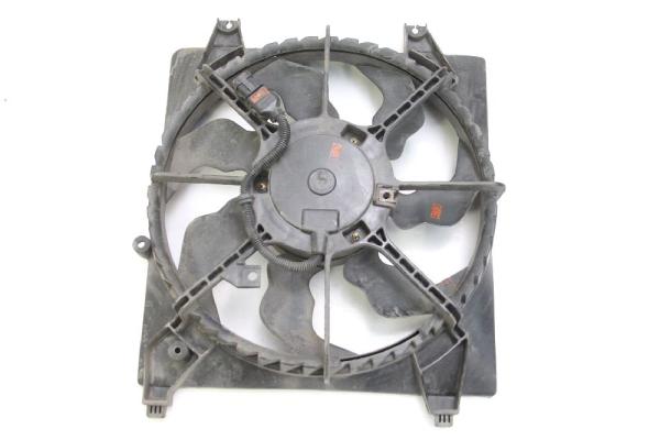 Ventilator (am Kühler) 977302B200 Hyundai SANTA FE 2 CM
