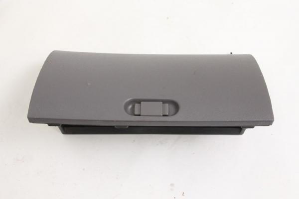 Handschuhkasten 685001C700 Nissan SERENA C23